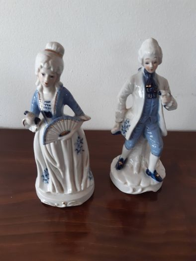 2 estátuas de porcelana, dama, azul e branco