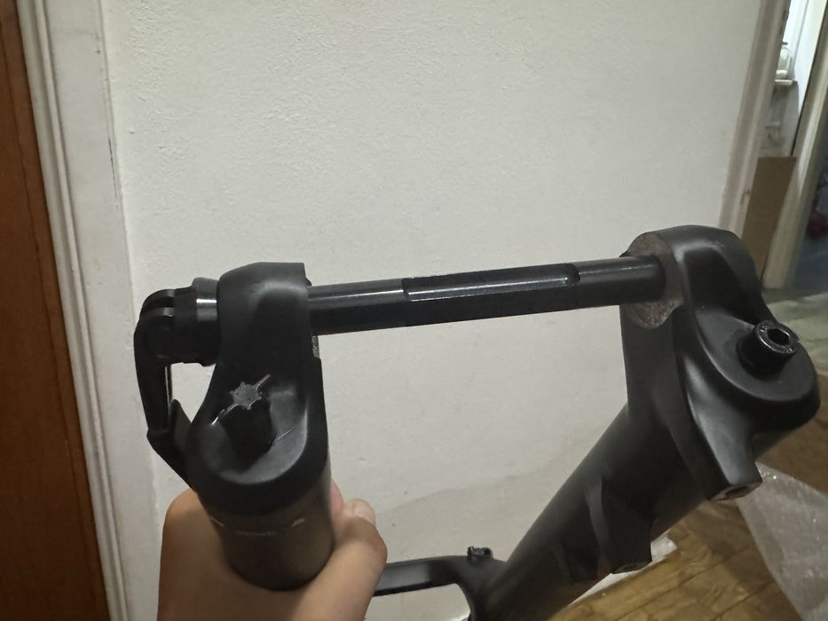 ROCKSHOX 35 GOLD RL E-MTB 29 EIXO DA FORQUILHA CÓNICA debonair 15x110