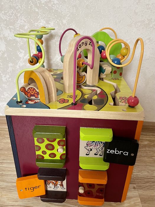 Бізікуб для дитини