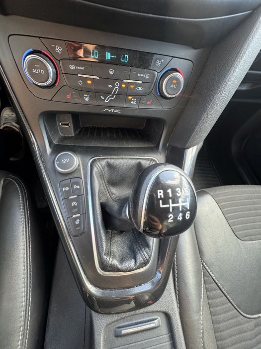 Ford Focus Titanium 1.0 EcoBoost • 2015 • Nowy rozrząd • Bogate wyposa