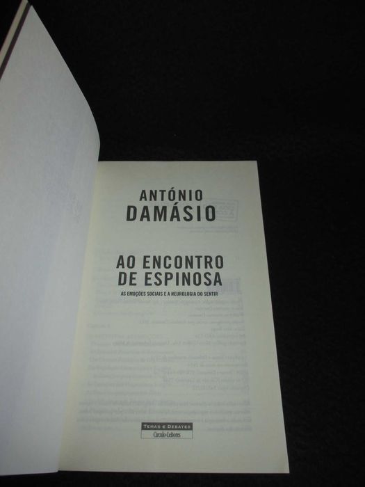 Livro Ao Encontro de Espinosa António Damásio