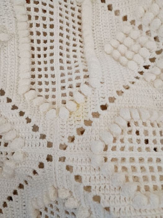 Colcha em crochê feita à mão muito antiga