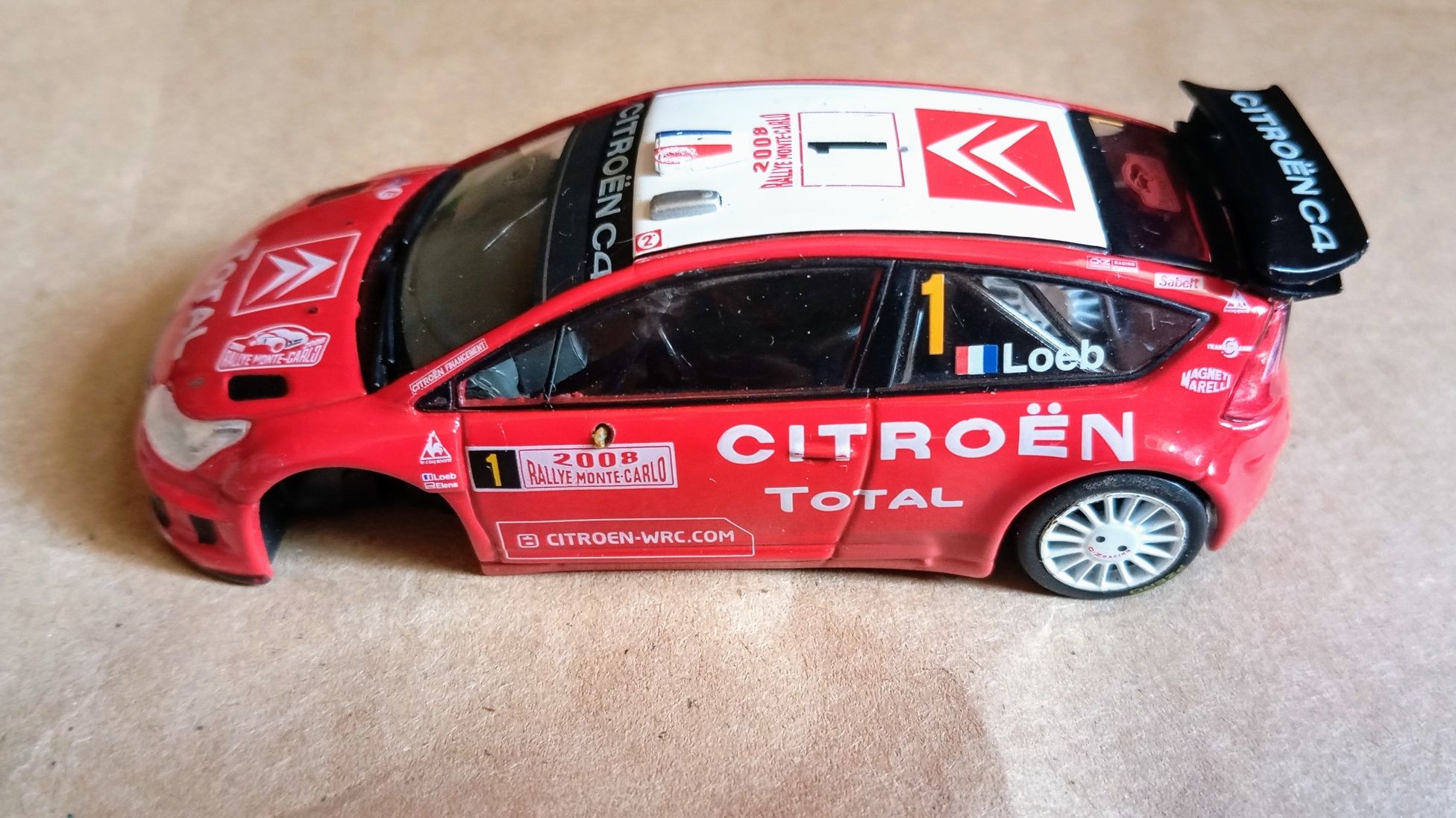 Citroen C4 WRC para reaproveitar.