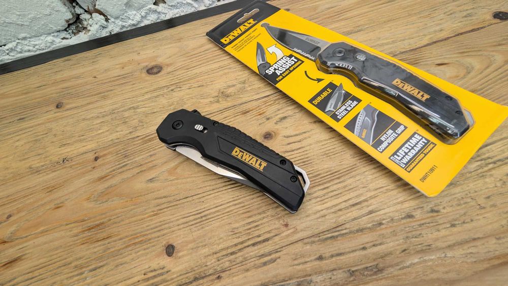Ніж складний DeWalt DWHT10911 з США Оригінал