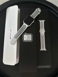 Apple watch s 5 nike