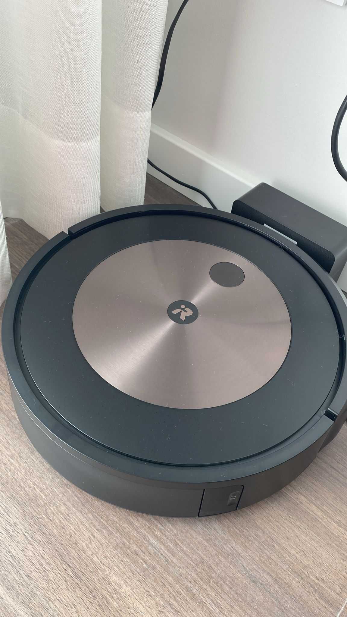 iRobot Roomba J7
