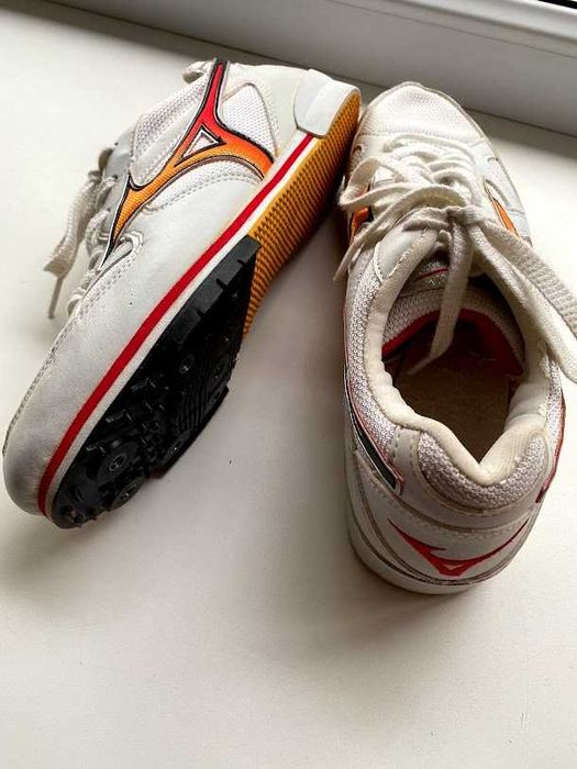 Шиповки Mizuno размер 40