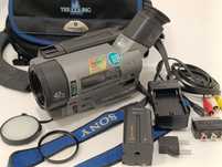 Kamera SONY CCD-TR3300E handycam JAPAN kasety retro vintage Hi8 Video8