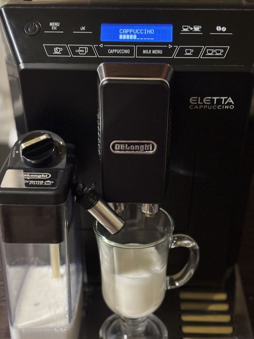 Delonghi Eletta cappuccino кавомашина б/в