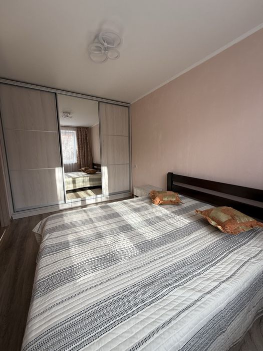 Оренда 2х кімнатна квартира на Червоної Калини