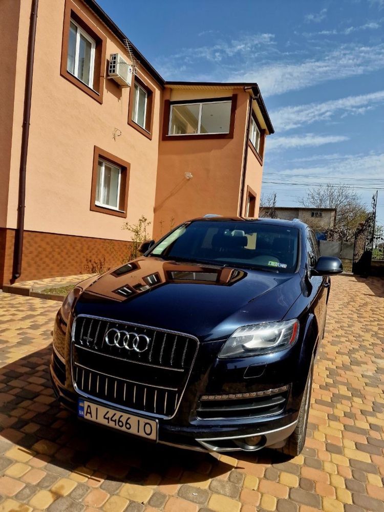 Audi Q7  2011 року