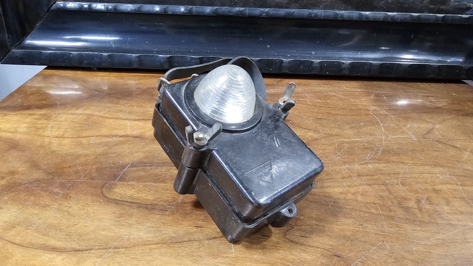 Stara lampa sygnalowa do powozu