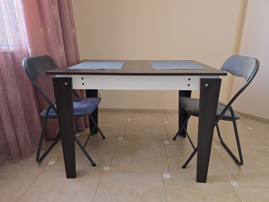 Стол обеденный + 2 стульчика складных