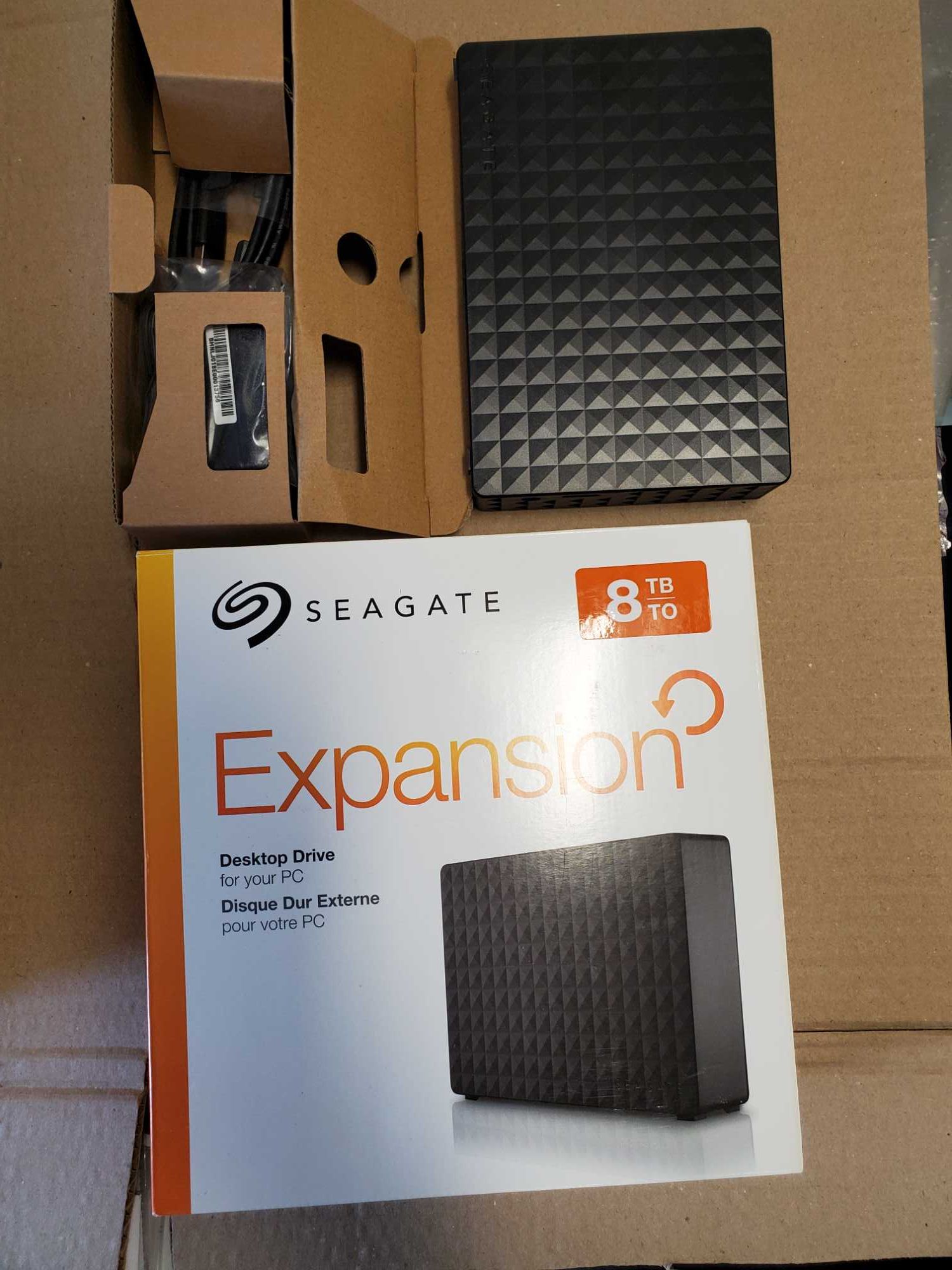 Жорсткі диски Seagate Expansion 8tb та WD EasyStore 8Tb