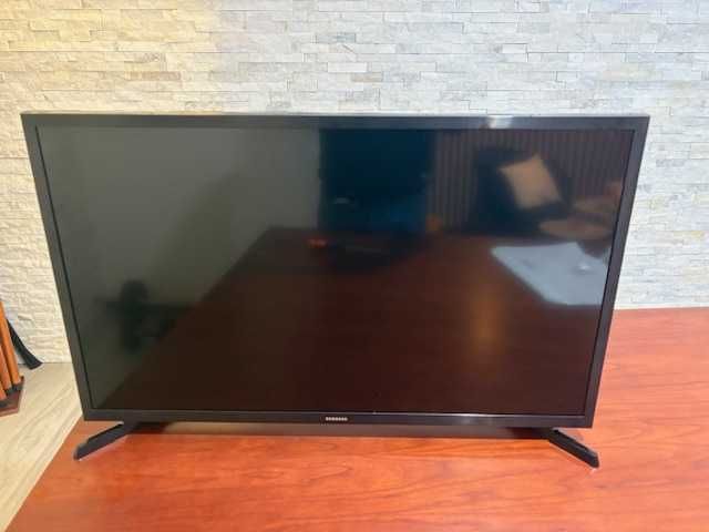 Tv Samsung - Avariada, não liga