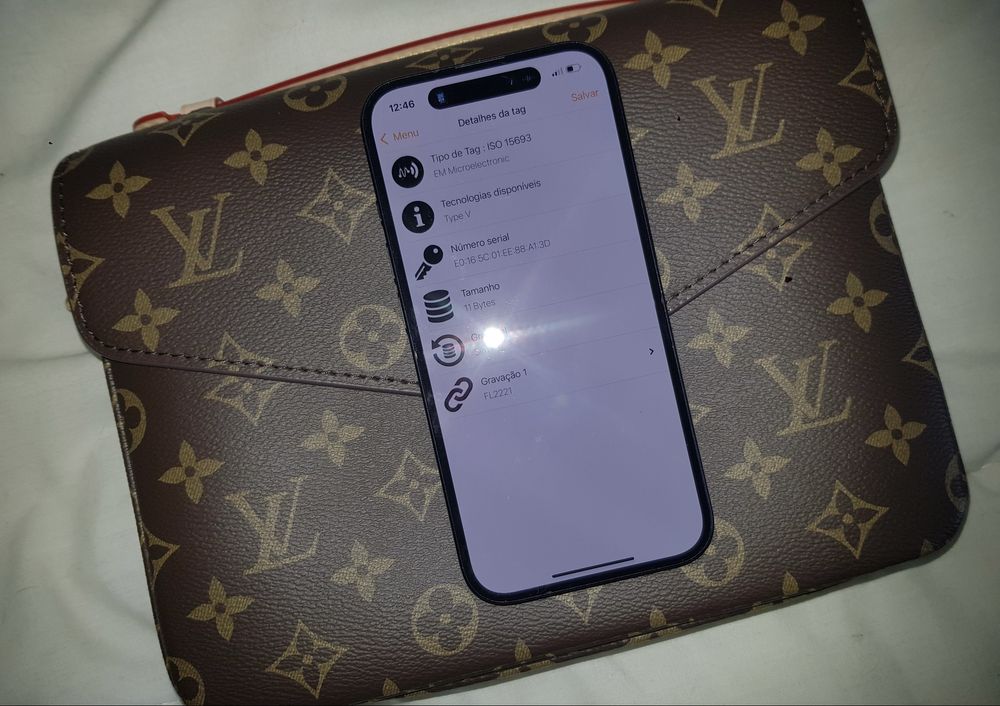 Louis Vuitton Metis Bag