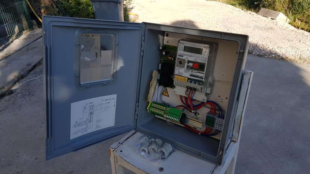 Quadro eletrico novo.