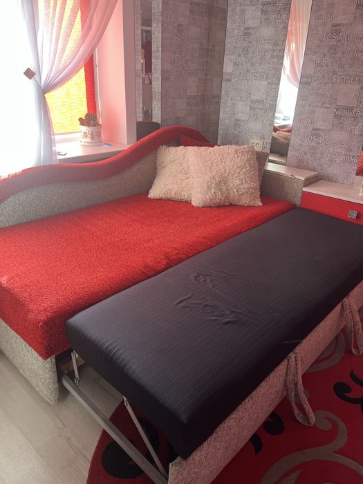 Продам диван розмір 215 на 95.