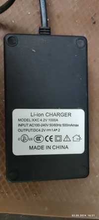 Зарядний пристрій li-ion charger