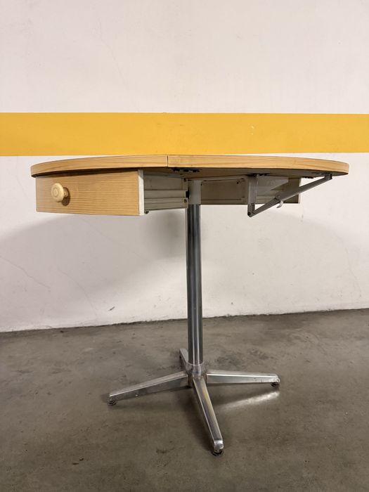 Mesa redonda vintage anos ‘70