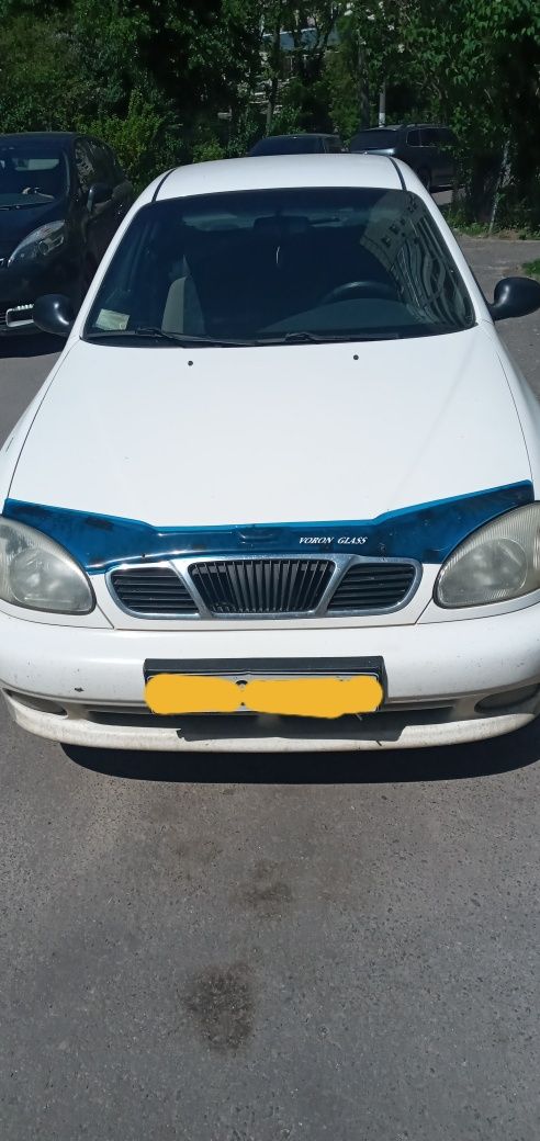 Автомобіль Daewoo Lanos