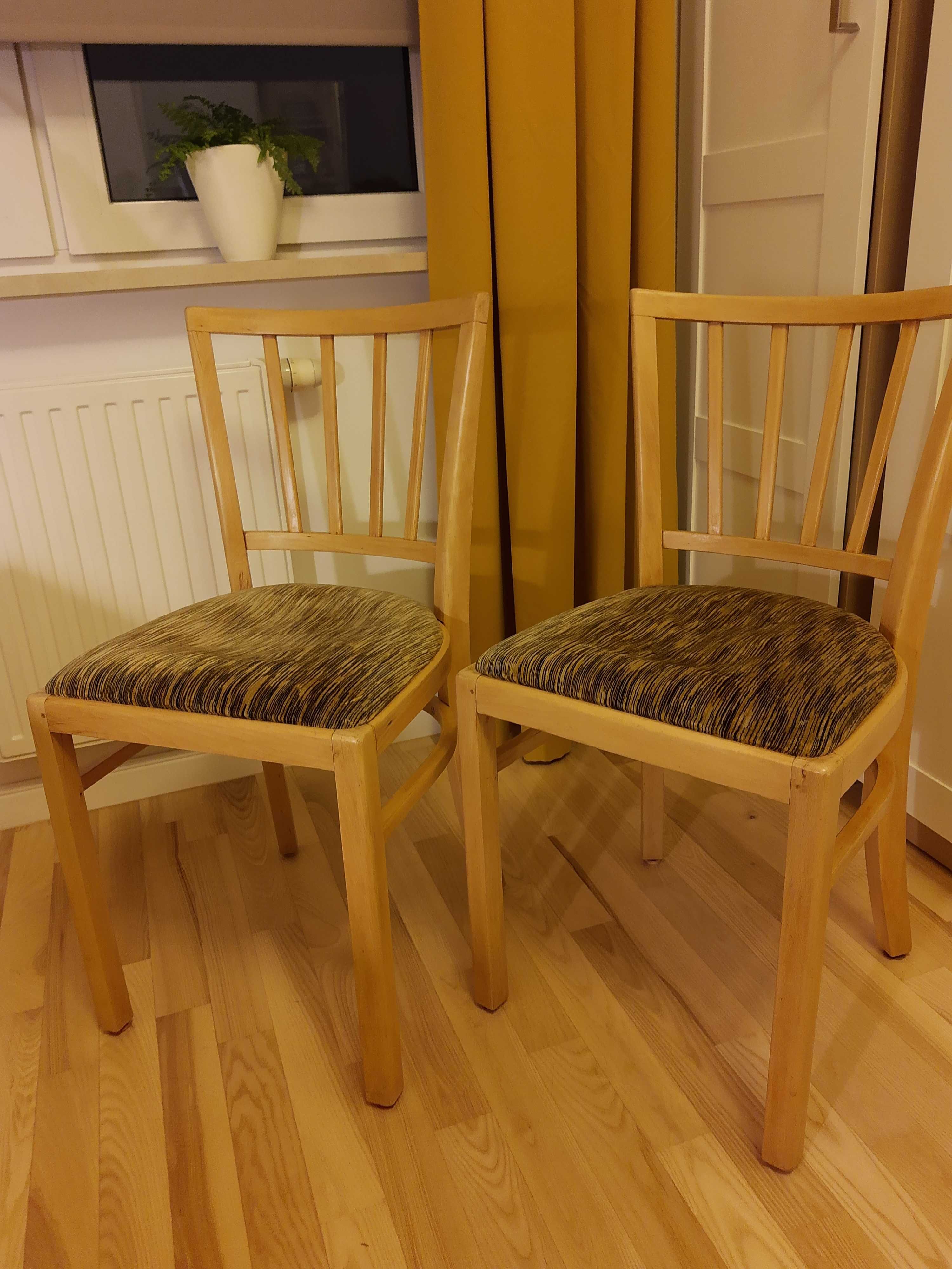 Krzesła drewniane lata 60 te po renowacji