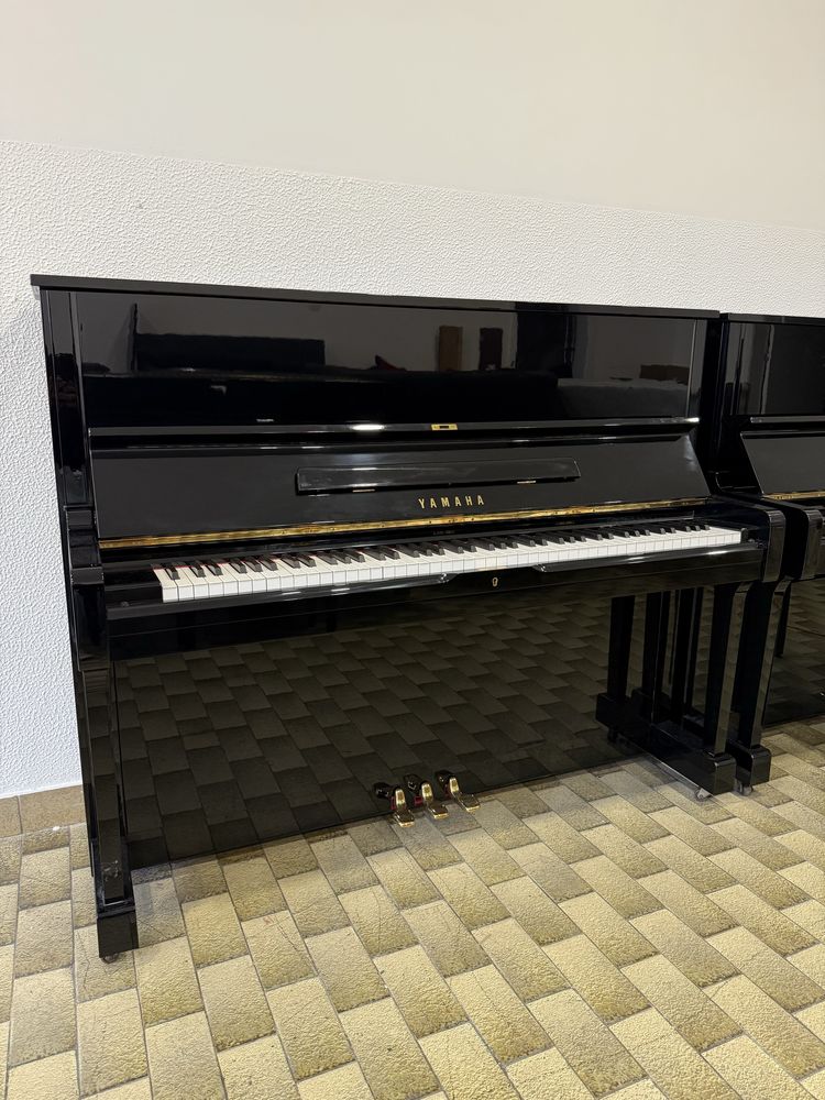 Piano Vertical Yamaha U1