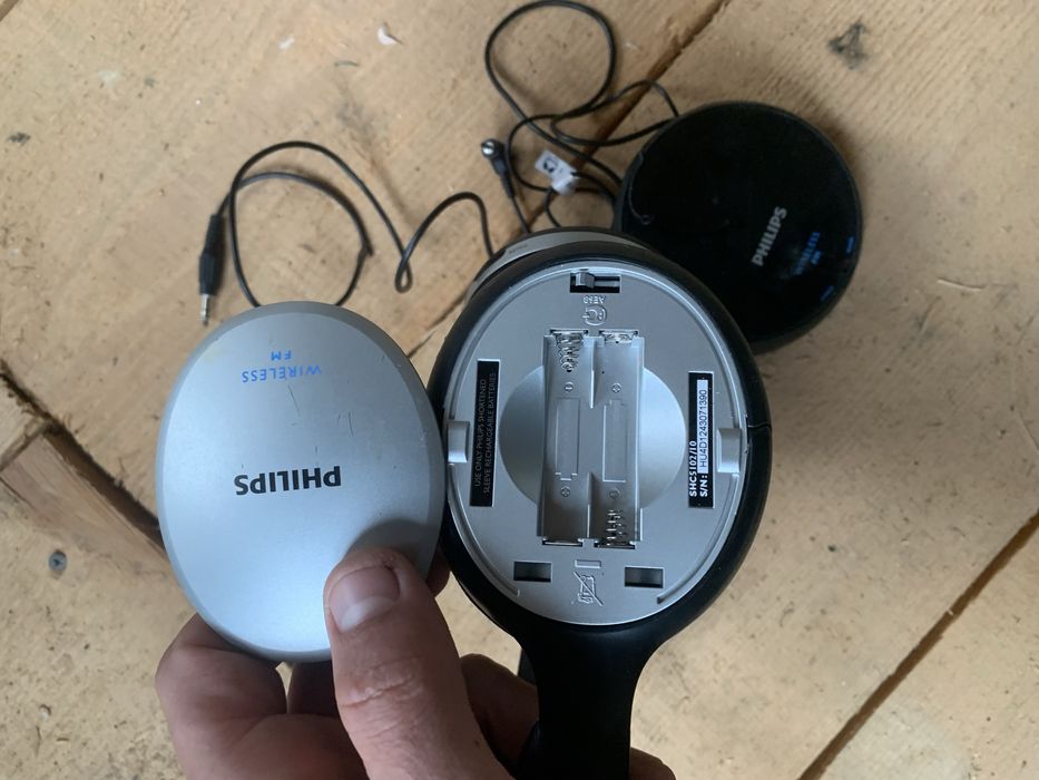 Радіо навушники хз чи робочі останній раз включав робили оригінал