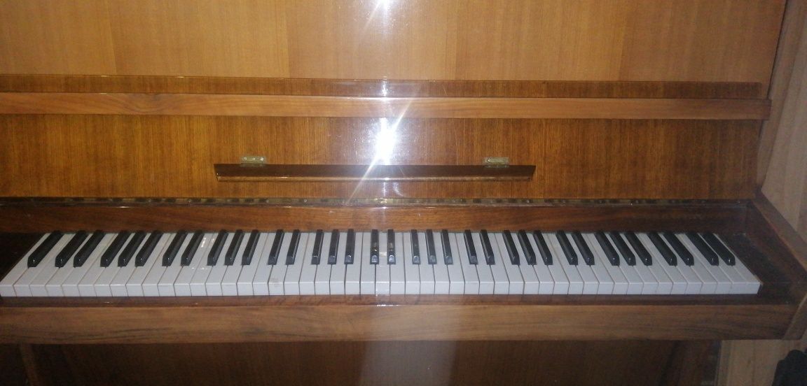 Продам піаніно "Украина" 3800 гривень