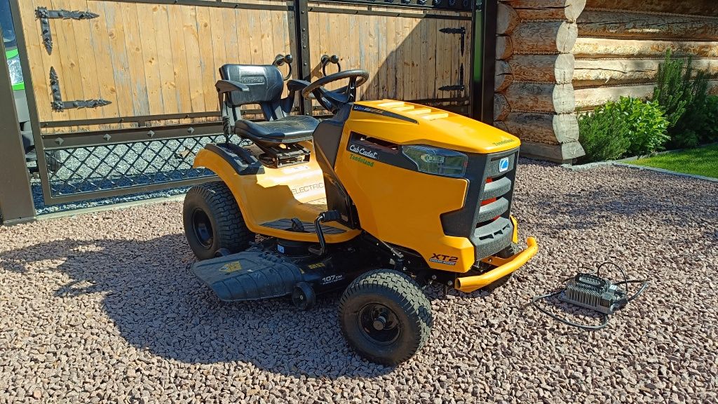 Kosiarka Traktorek Elektryczny Cub Cadet XT2ES107  elektryk