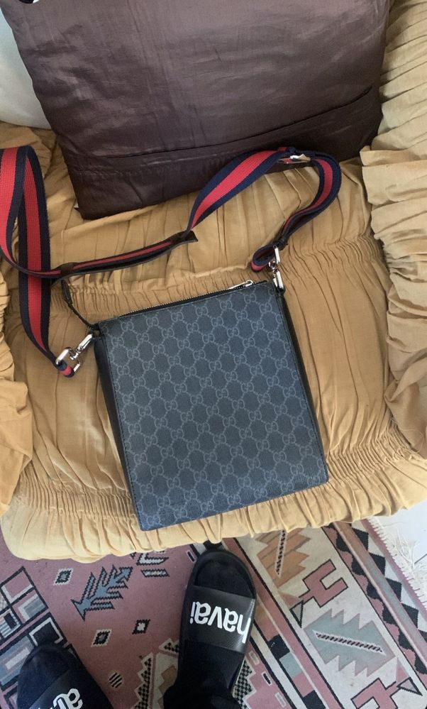 Bolsa GUCCI bom estado