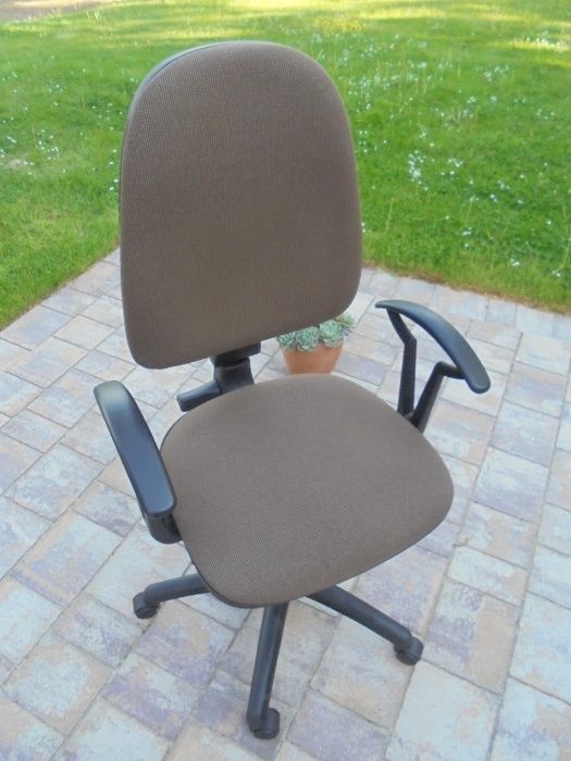 Krzesło obrotowe pod komputer