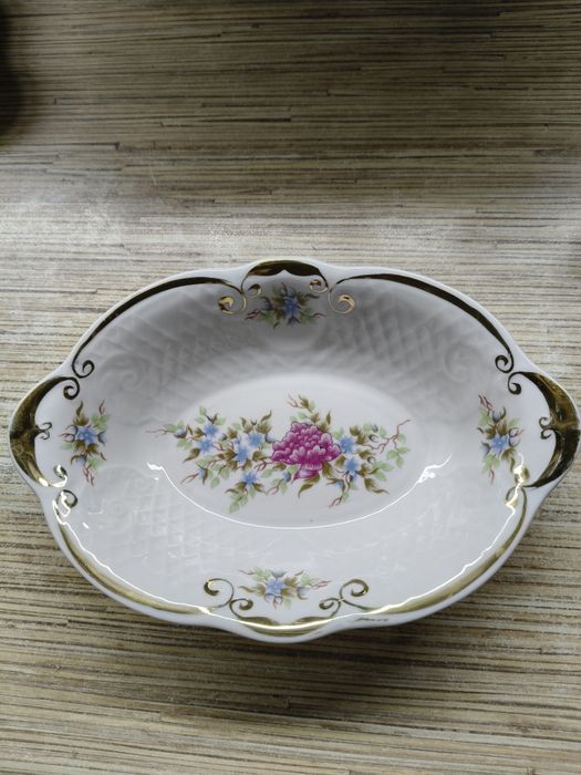 Порцелянове блюдо фарфор салатнік