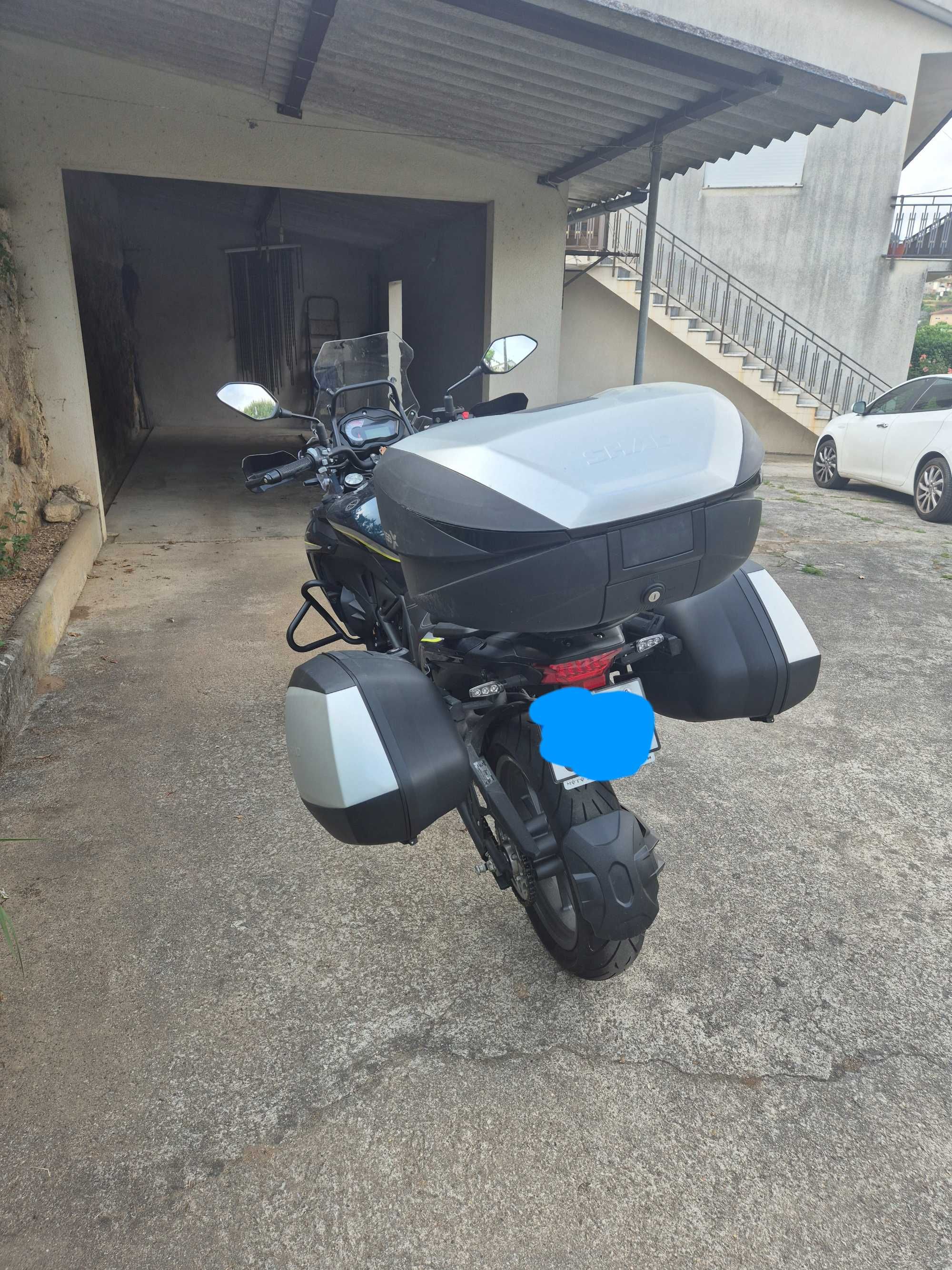 Vendo Benelli TRK 502 (com garantia até 08/2027)