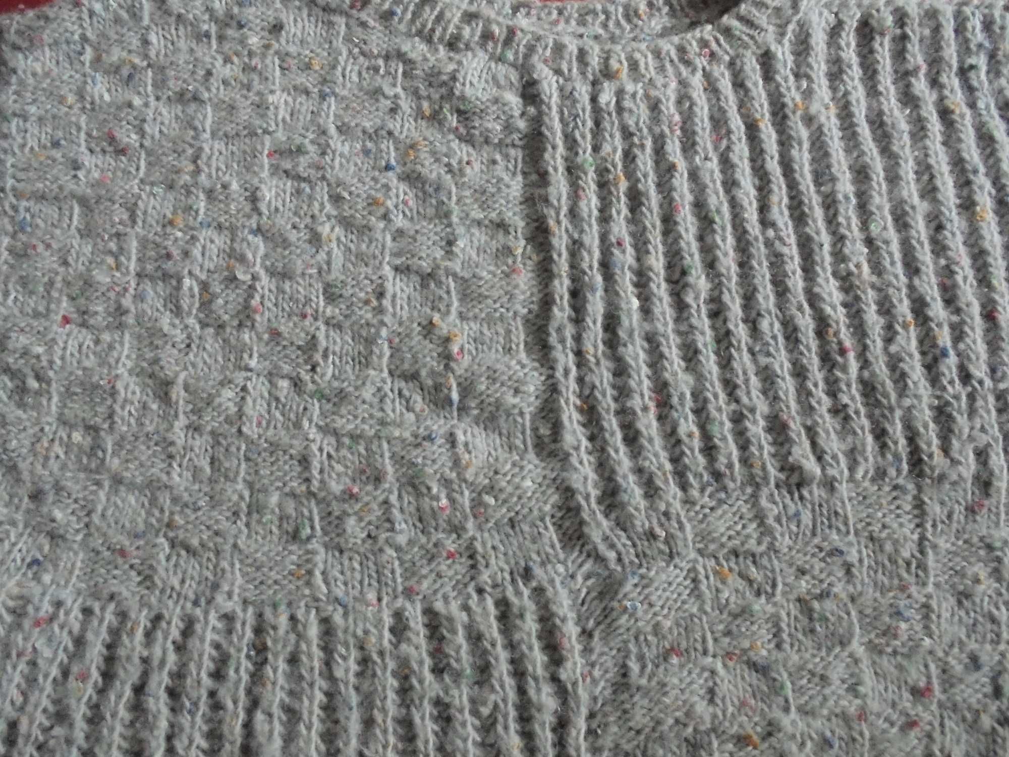 Sweter damski ręcznie robiony  szary