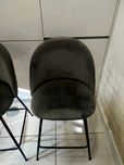 2 cadeiras altas