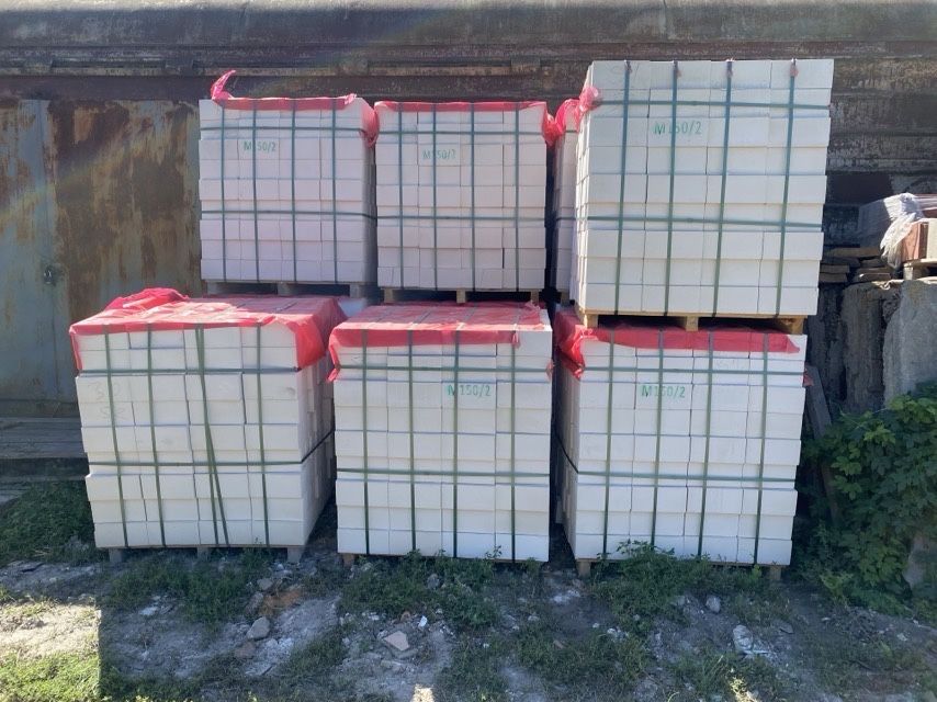 Цегла силікатна біла цегла червона