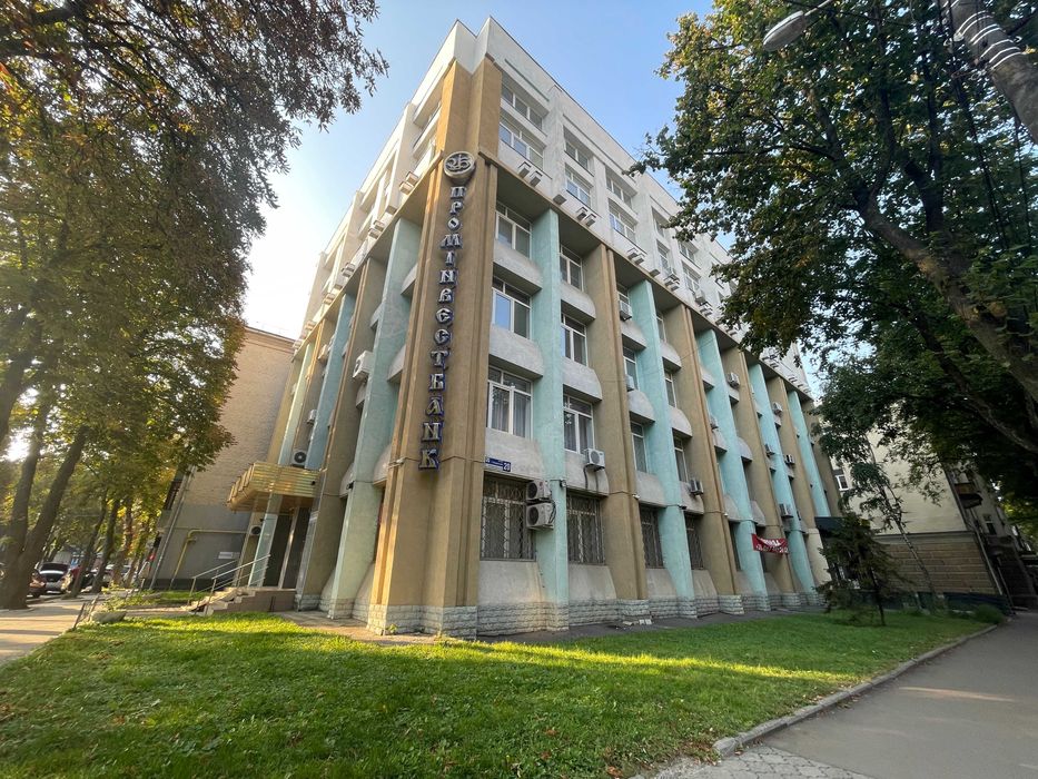 сдам зал для любой деятельности с убежищем