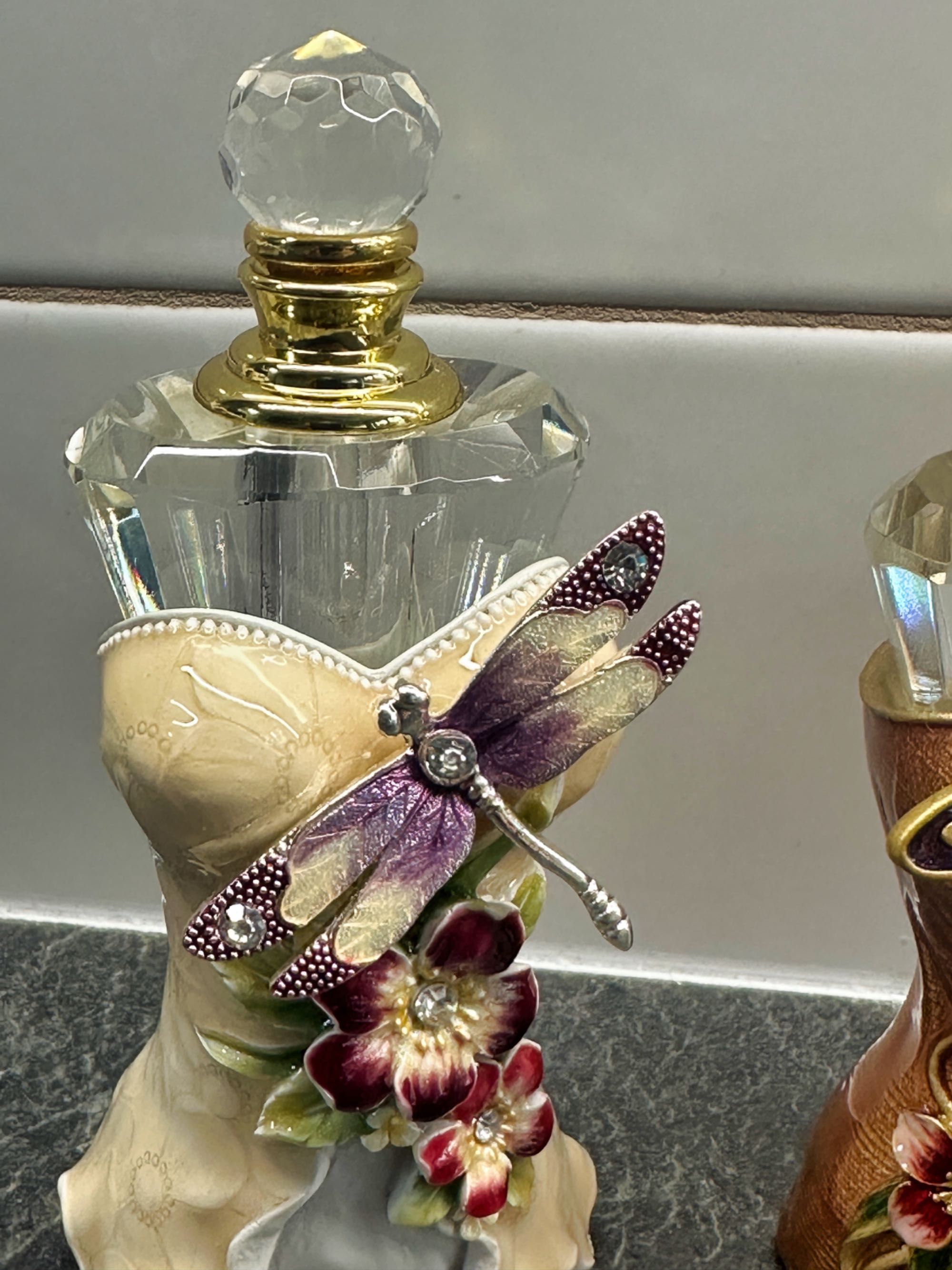 Flakon na perfumy, zestaw 3 designów. Dekoracyjne, ozdobne.