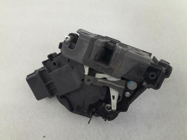 Fechadura / fecho porta frente esquerdo FORD Focus II (DA_)