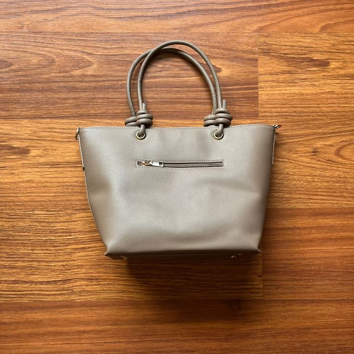 Mala super prática nova