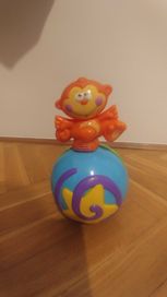 Fisher Price muzyczna kula do raczkowania małpka