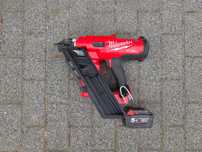 Gwoździarka akumulatorowa Milwaukee M18 FFN 18 V