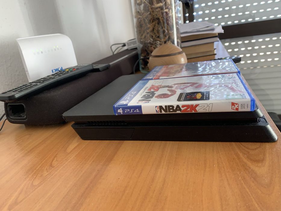 Ps4 - Slim 500 preto
