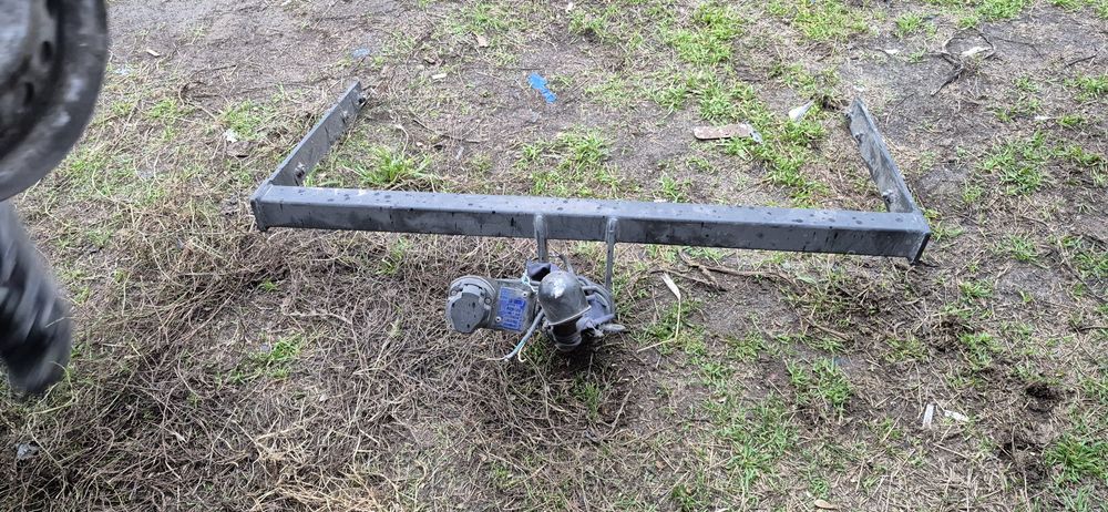 Фаркоп в зборі Шкода Октавія Тур