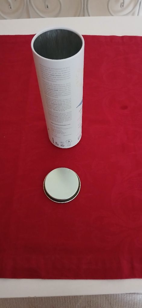 Lata de shampoo Babe, vazia