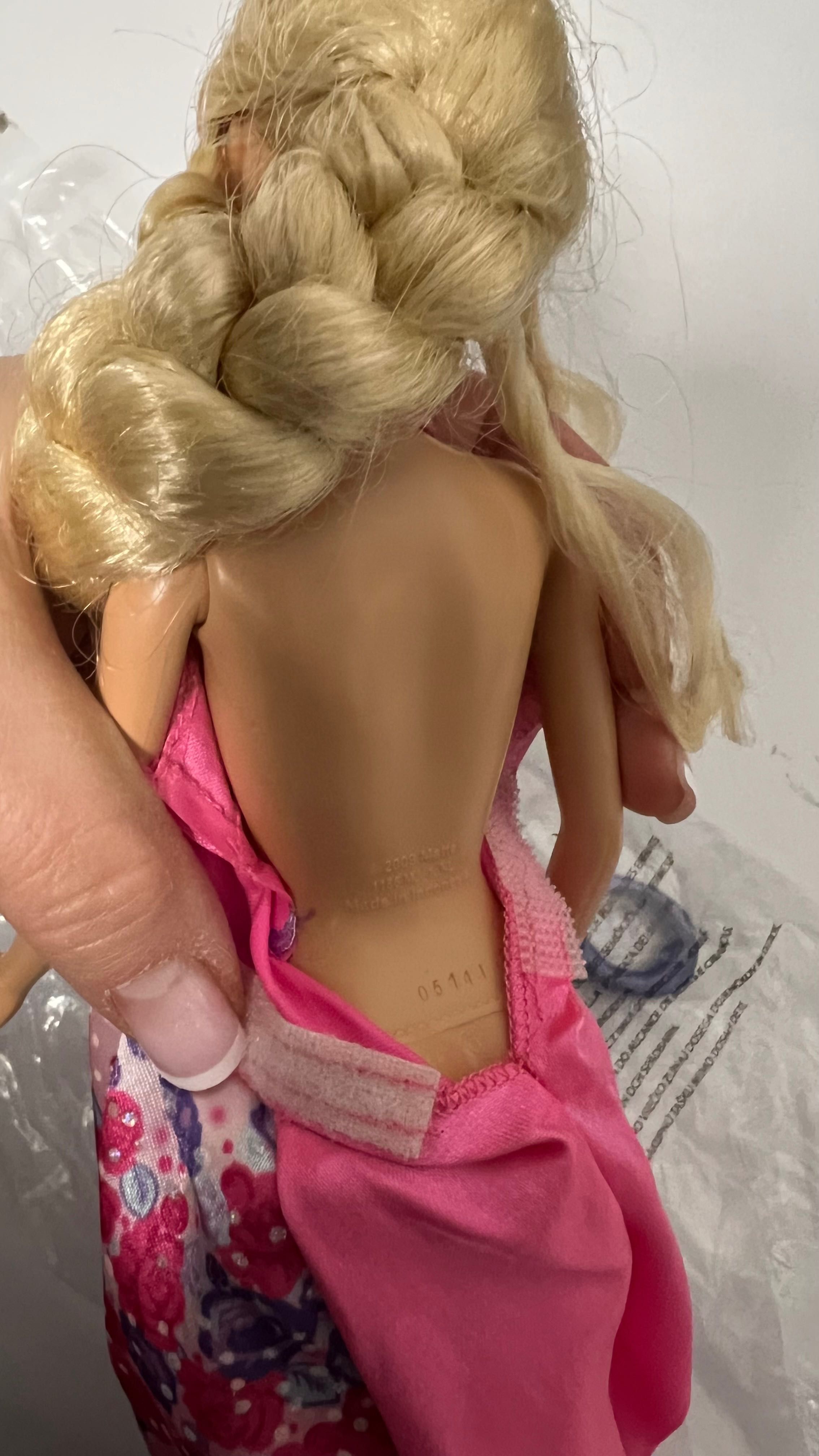 Lalka Barbie księżniczka fryzjerka nożyczki spinki grzebień Mattel