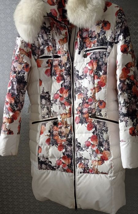 Жіночий зимовий пуховик, пальто