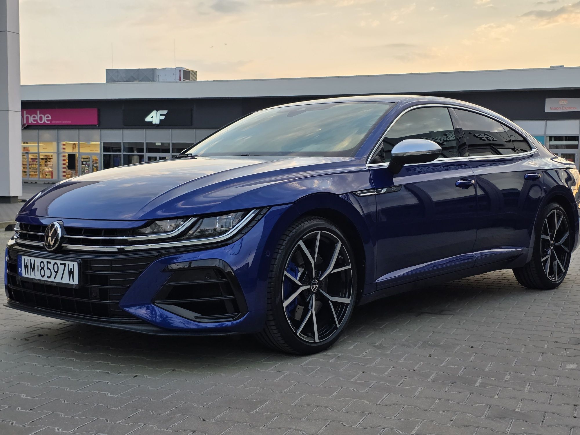 Volkswagen Arteon R 2.0 TSI 320KM 4Motion
Arteon R Automat rok 2022 Ja