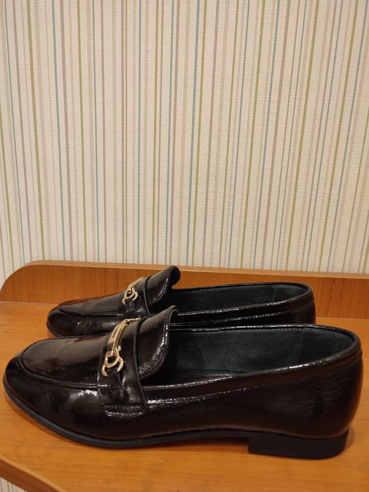 Кожаные лоферы р.37